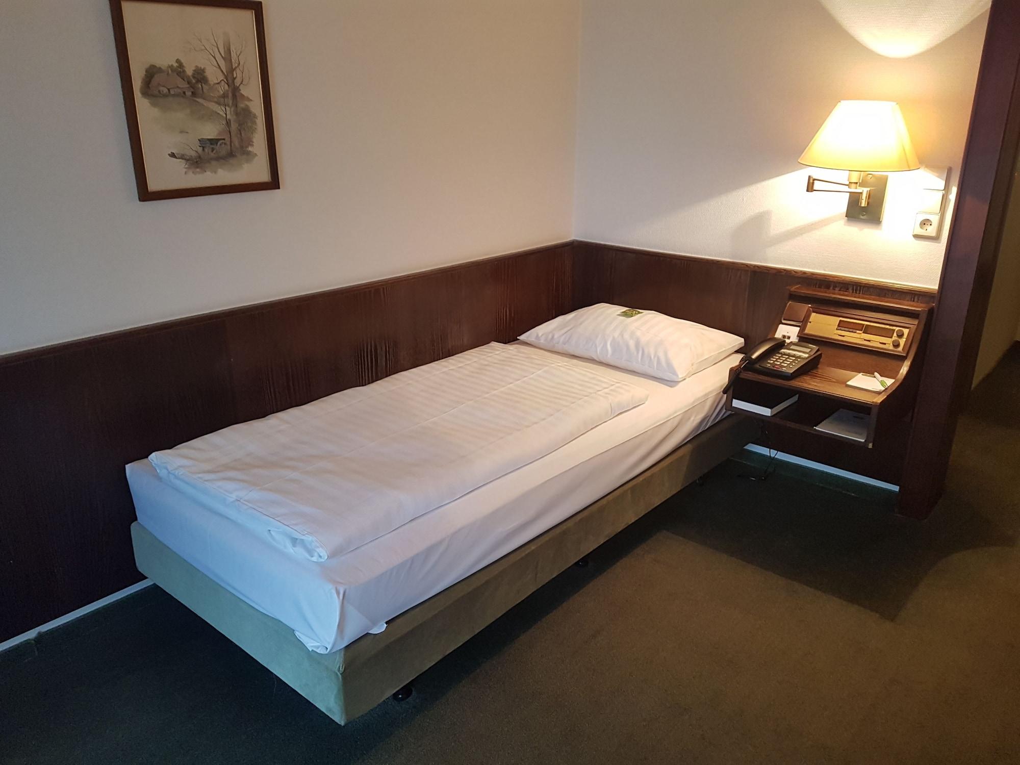 Parkhotel Frankfurt-Roedermark Rodgau Bagian luar foto