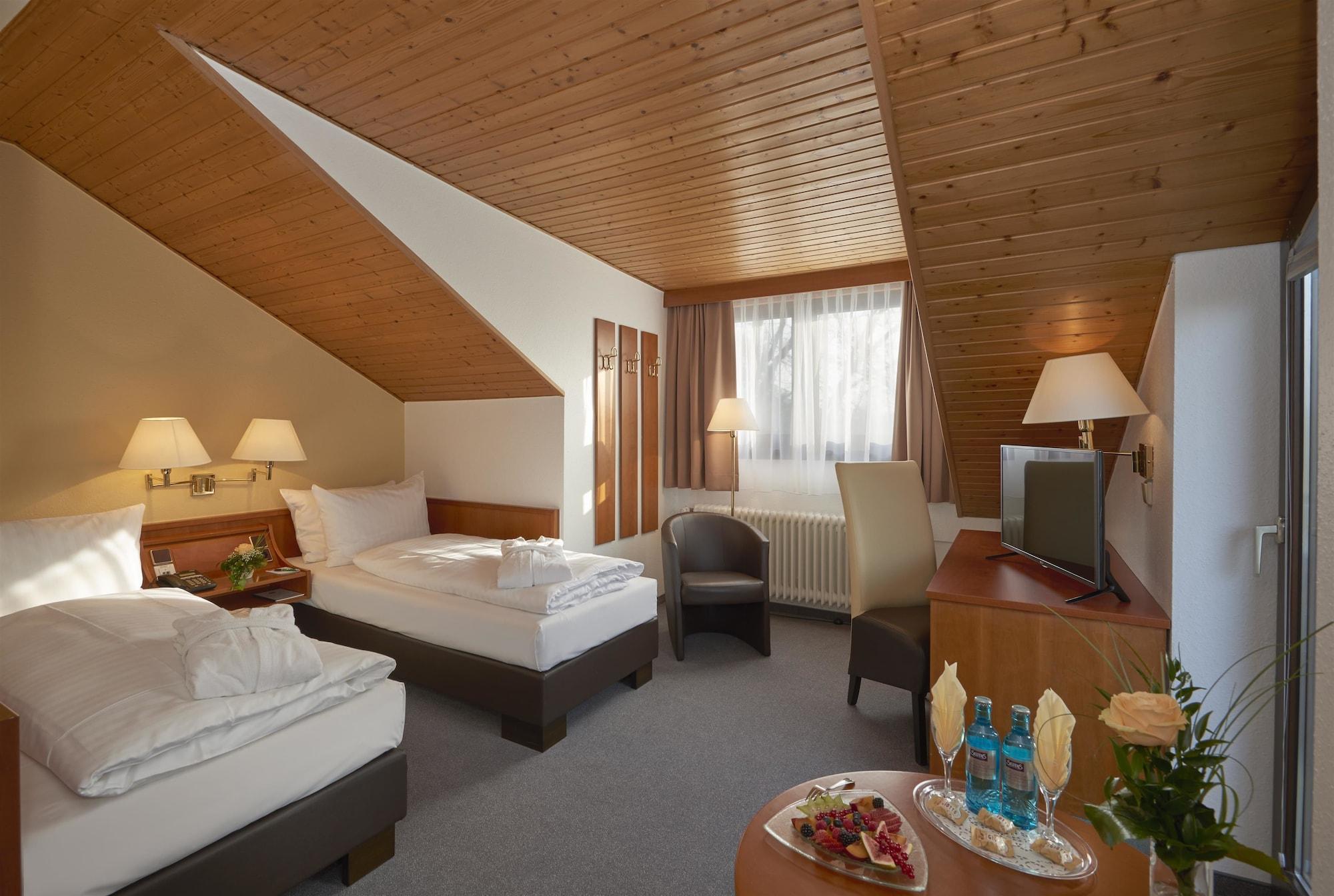 Parkhotel Frankfurt-Roedermark Rodgau Bagian luar foto