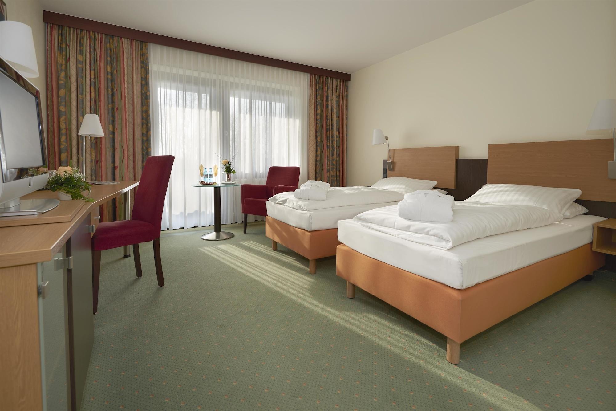 Parkhotel Frankfurt-Roedermark Rodgau Bagian luar foto