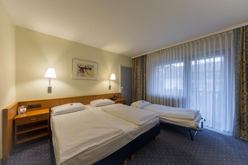 Parkhotel Frankfurt-Roedermark Rodgau Bagian luar foto