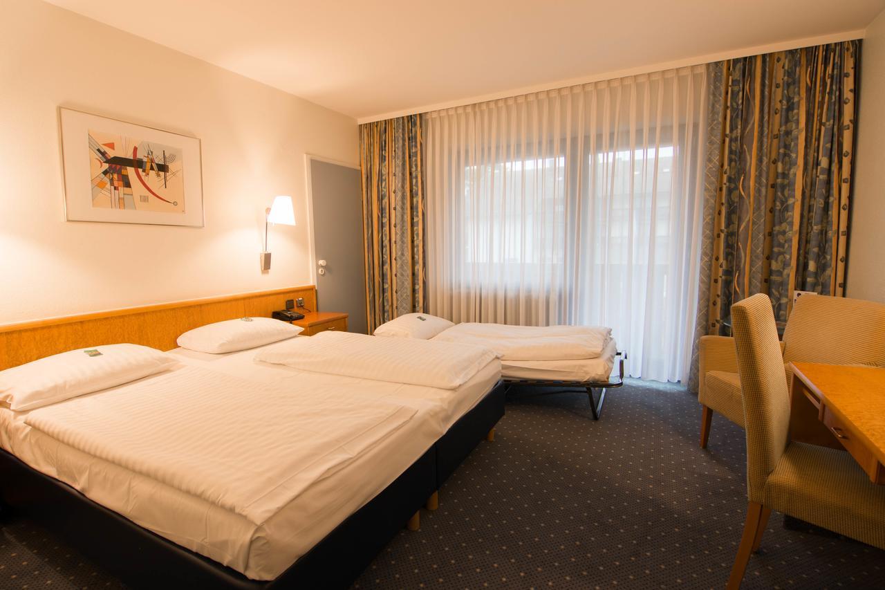 Parkhotel Frankfurt-Roedermark Rodgau Bagian luar foto